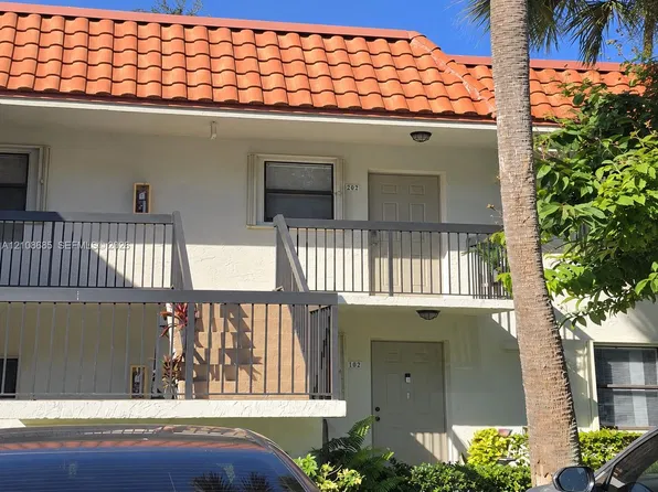 15813 W Waterside Cir APT 202, Sunrise, FL 33326