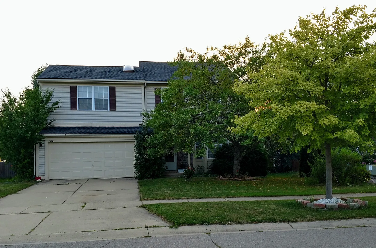 7038 Lochmoor Dr photo 1