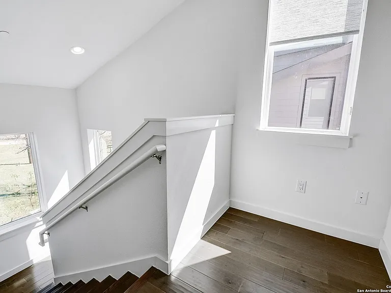 3rd floor stairwell