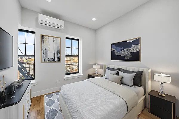 1st image of 285 Quincy St APT 4B