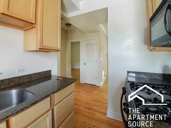 1210 W Waveland Ave, Chicago, IL