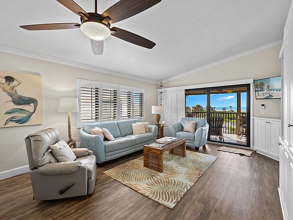 5th image of 1919 Olde Middle Gulf Dr Unit 504