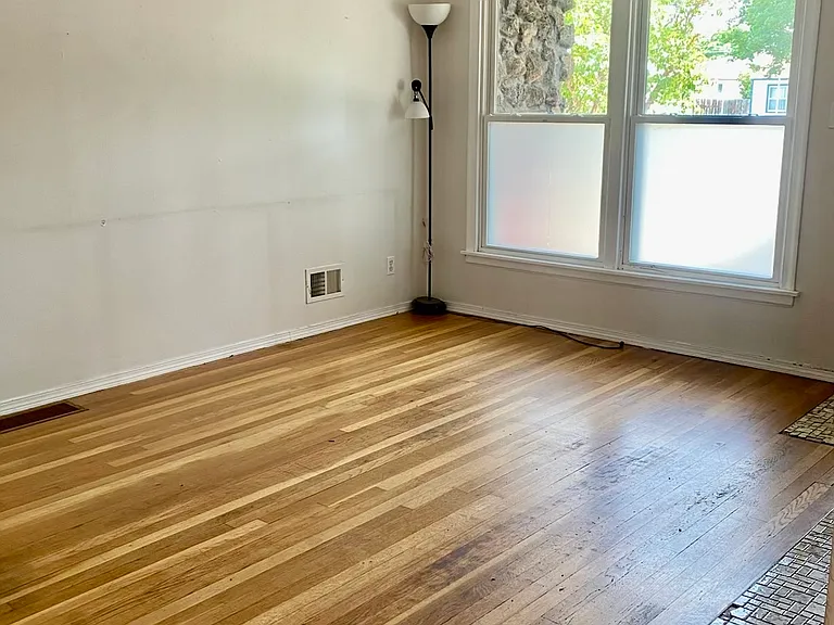 5617 N Elgin St — Photo 9