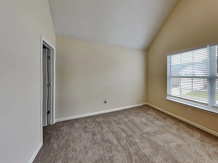 6095 Trotters Cir — Photo 15