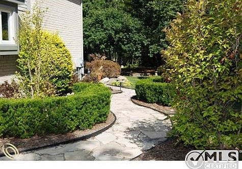 Gorgeous walkway