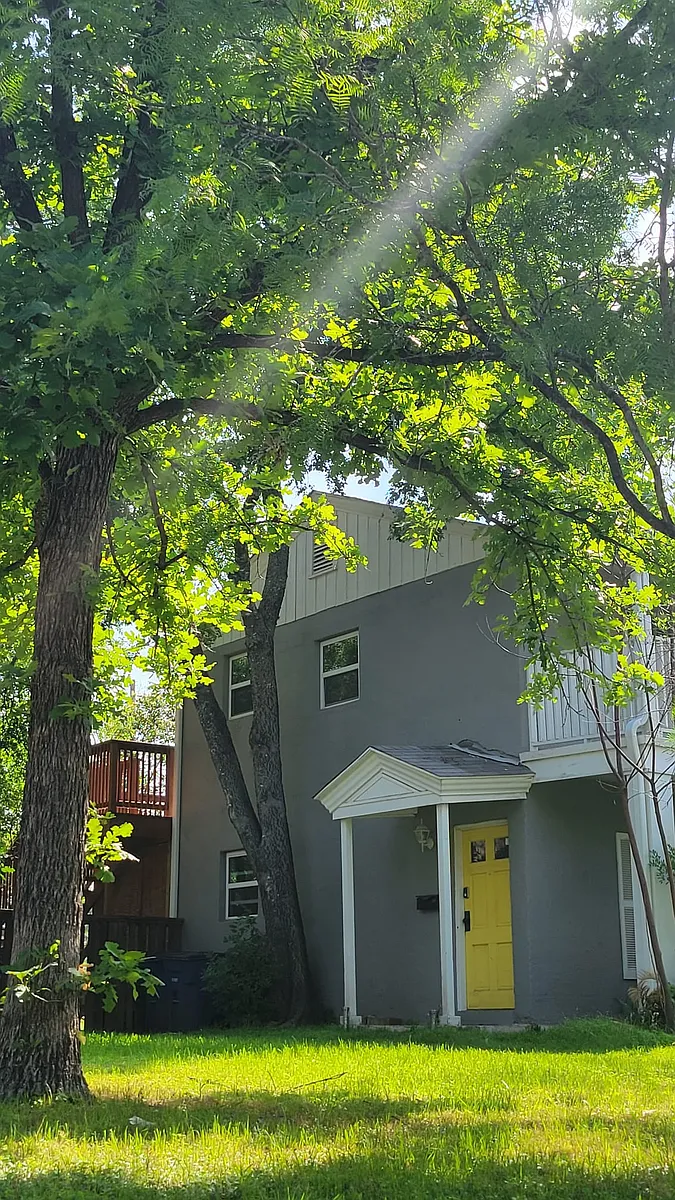 Building Photo - 1504 Ashwood Rd #B