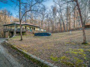 454 Riley Ln, Sparta, TN 38583