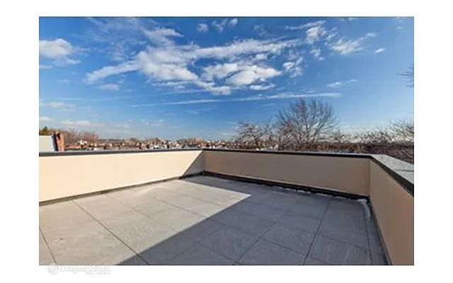 Sold by Douglas Elliman | media 37