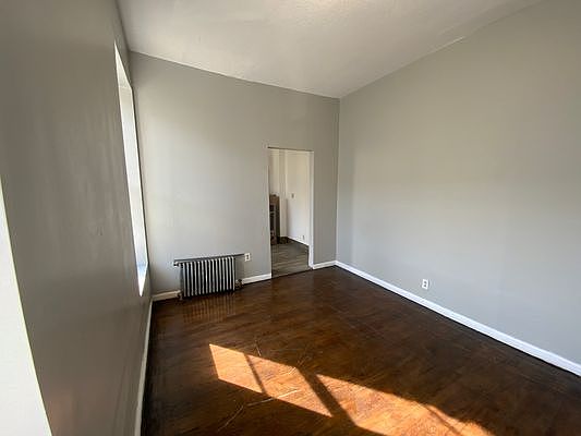 3rd image of 307 W 141st St #C2