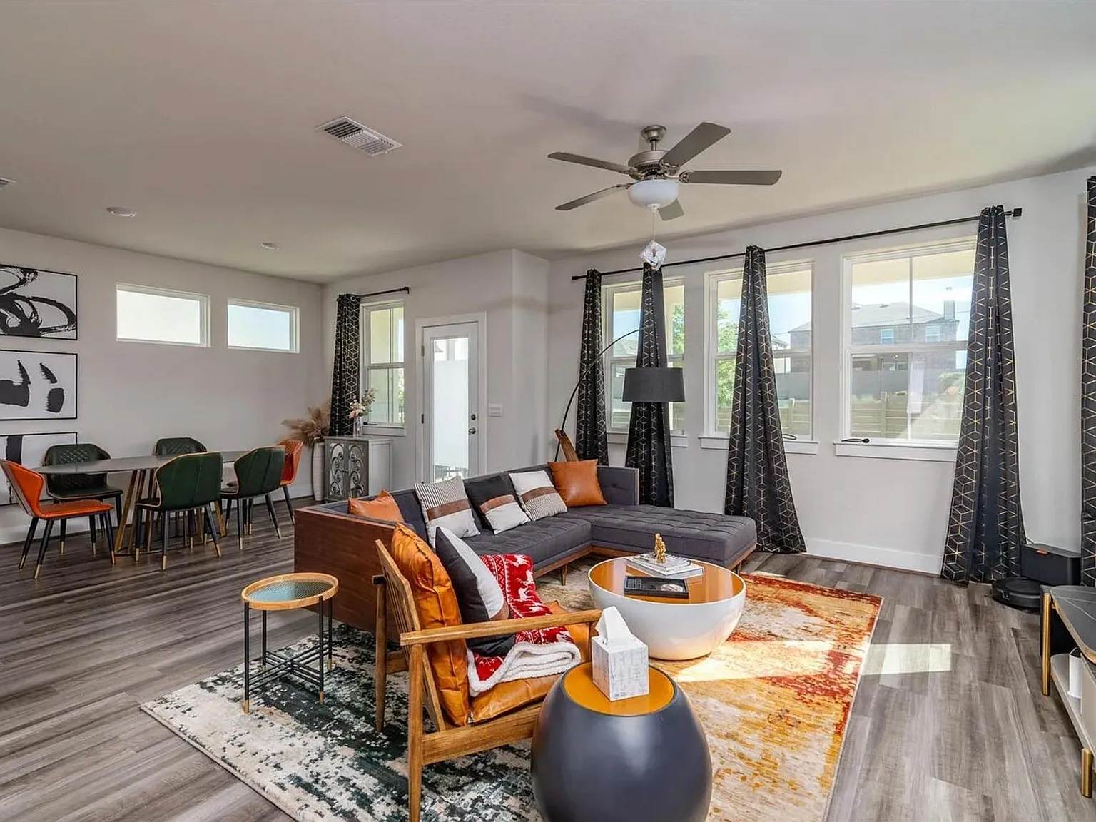 3 bed, 2.5 bath, 1942 sqft, $3,000 — Photo 4