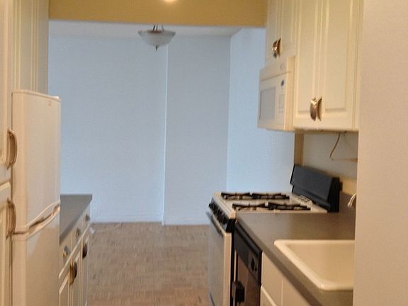 3rd image of 1619 3rd Ave APT 28G