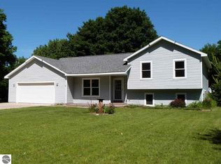 6667 Lake Ann Rd, Lake Ann, MI 49650