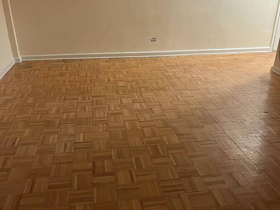 1st image of 14209 Barclay Ave #4C