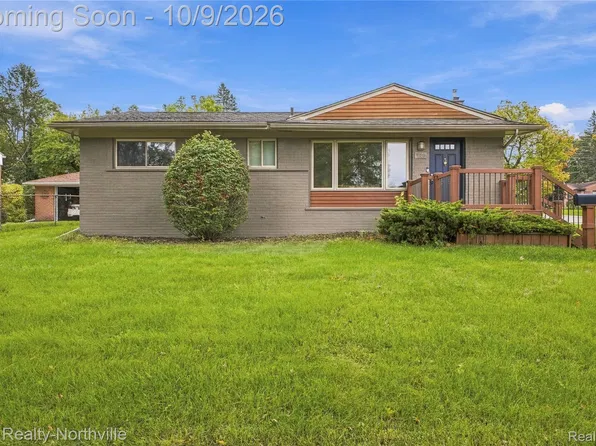 1106 Prince St, Milford, MI 48381