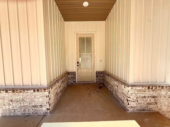 2nd image of 6838 Detonti Rd