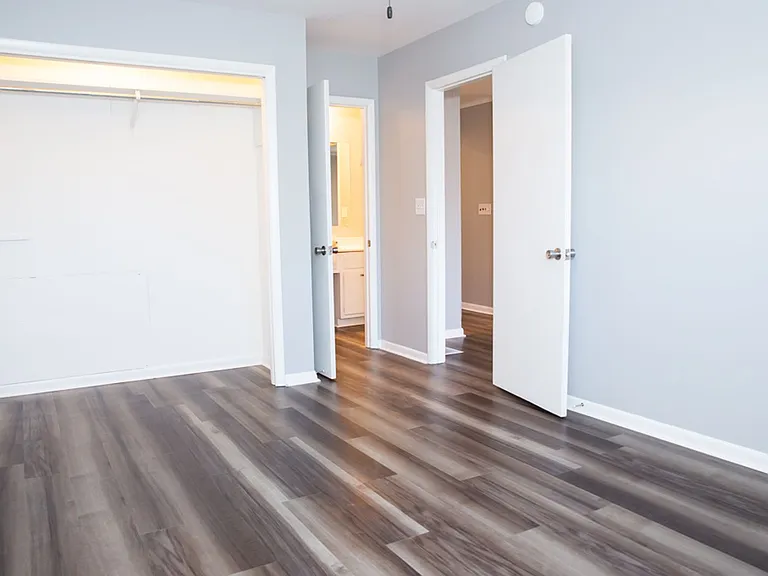 409 S College Ave — Photo 13