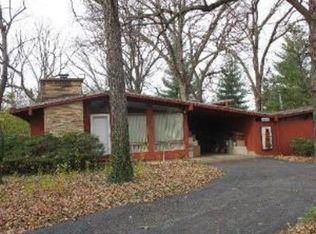 26W472 Harrison Ave, Winfield, IL 60190