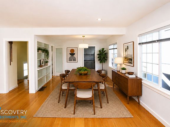 4th image of 573-575 Beacon St #573