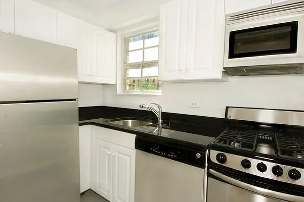 Rented by Corcoran | media 9