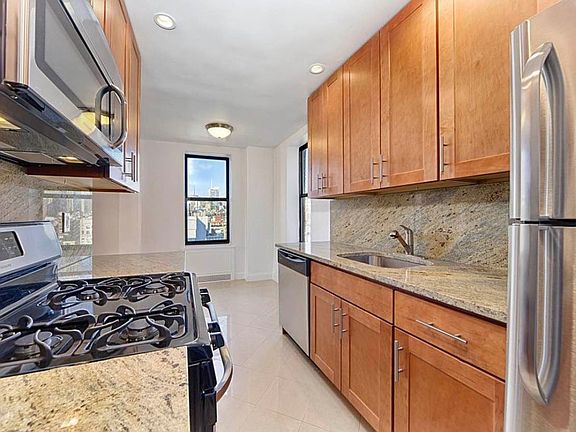 2nd image of 161 W 16th St APT 19G