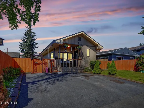 1424 Juneau St, Anchorage, AK 99501