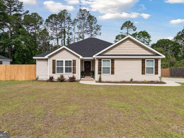 607 N Main St, Statesboro, GA 30458