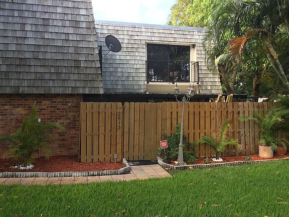 5th image of 2813 SE 5th Cir