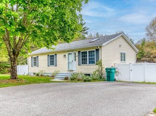 28 Myles Standish Dr, Carver, MA 02330