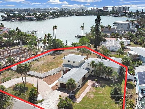 2nd image of 15825 Redington Dr