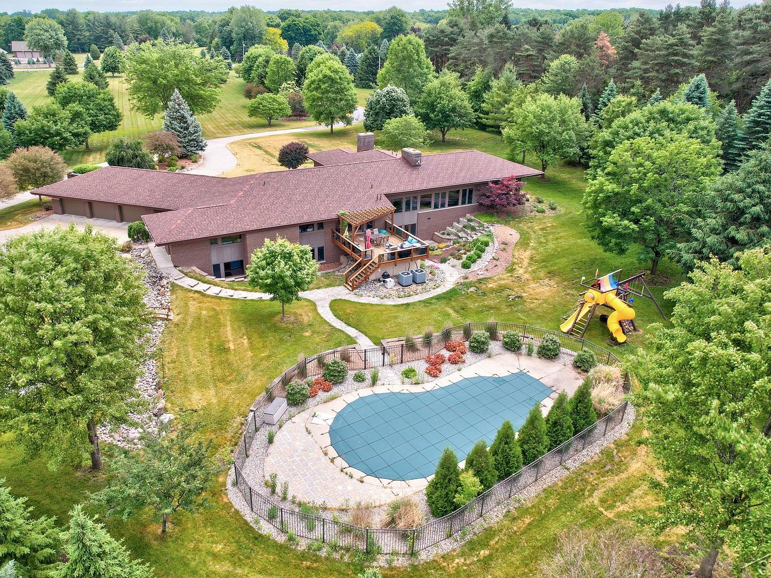 7168 Maple Rd, Frankenmuth, MI 48734 MLS 50112220 Zillow