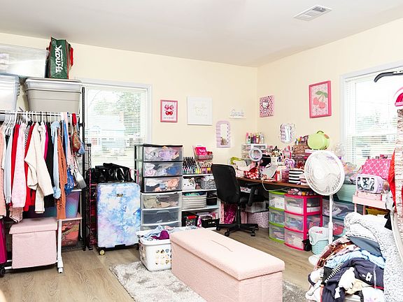 5th image of 3535 13th Ave