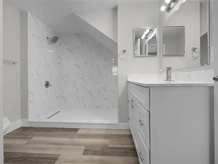 4007 Venetian Bay Dr #105 — Photo 11