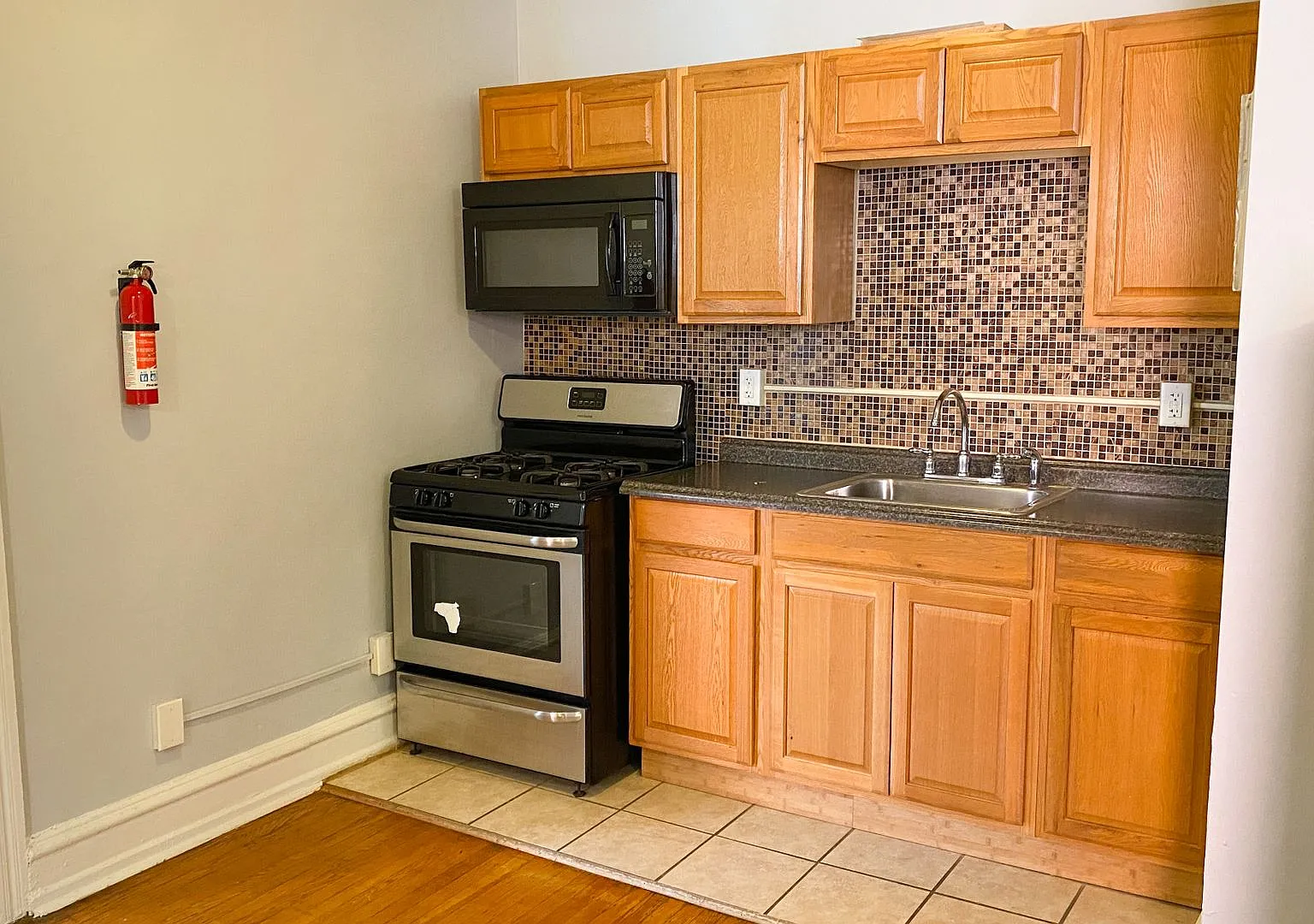 4246 Parkside Ave — Photo 1