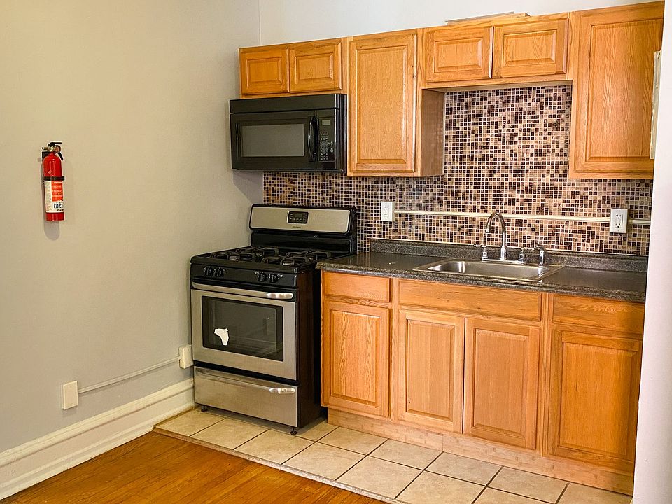 1st image of 4246 Parkside Ave #5