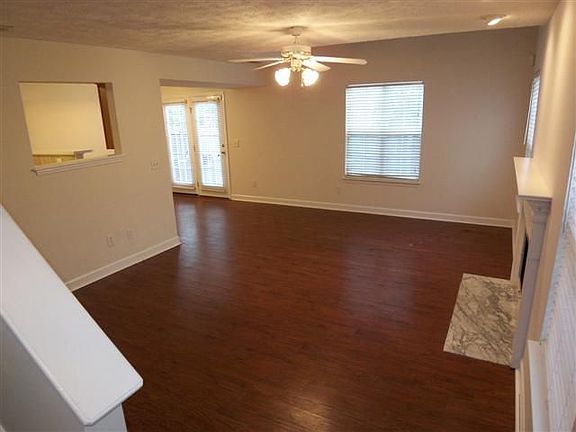 2nd image of 286 Indian Park Dr