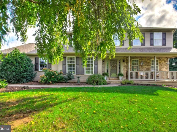 289 N Tanglewood Dr, Quarryville, PA 17566