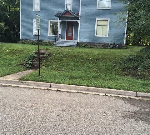 2nd image of 144 Park Ave