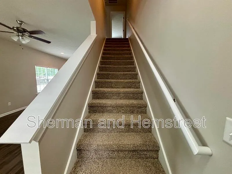 2 bed, 2.5 bath, 1163 sqft, $1,455 — Photo 2