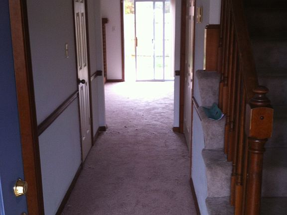 4th image of 609 Sedgefield Ct