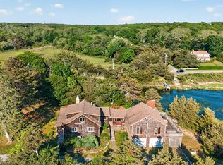 102 Nashawena St, Falmouth, MA 02540