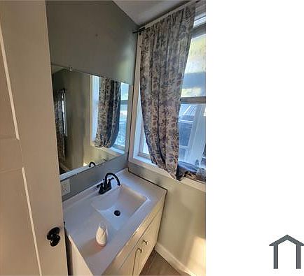 4th image of 210 Andrews Ave