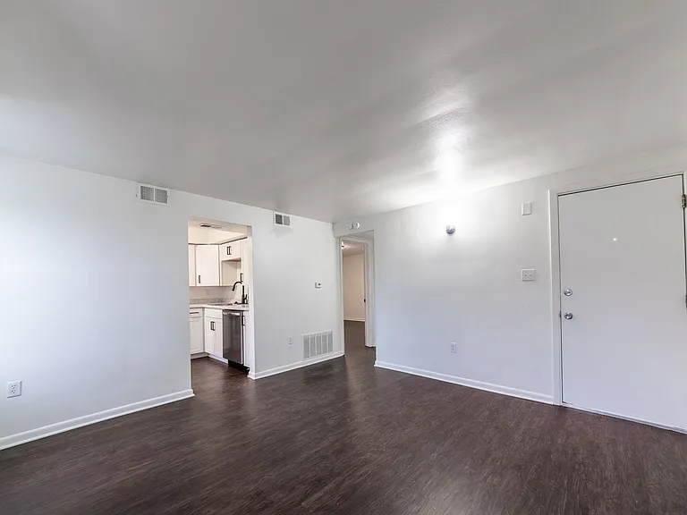 31 - 601 E Warrington — Photo 23