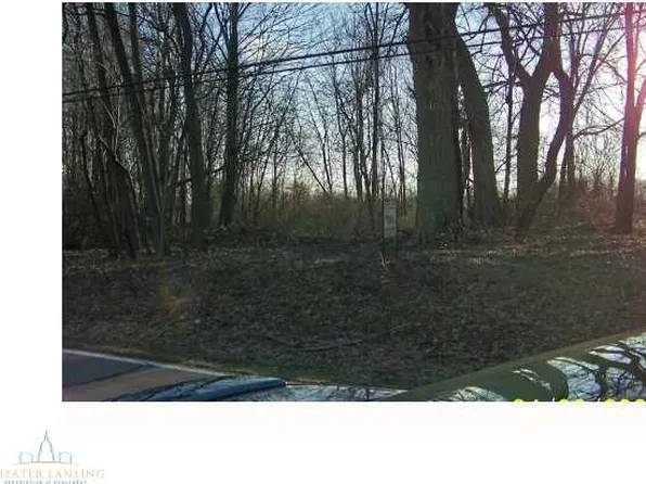 14652 Boichot Rd, Lansing, MI 48906