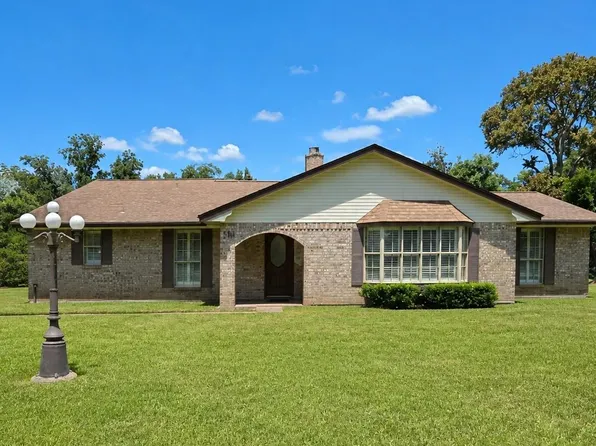 148 Hickory Dr, Richwood, TX 77531