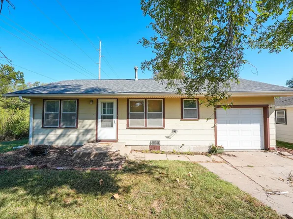1624 W Webb Ave, El Dorado, KS 67042