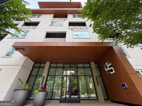 775 Juniper St NE Unit 207