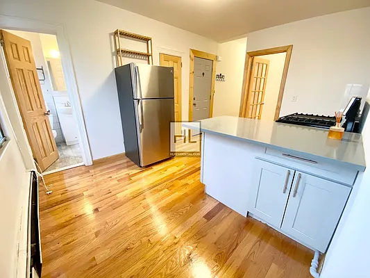 Rented by Highline Residential | media 9