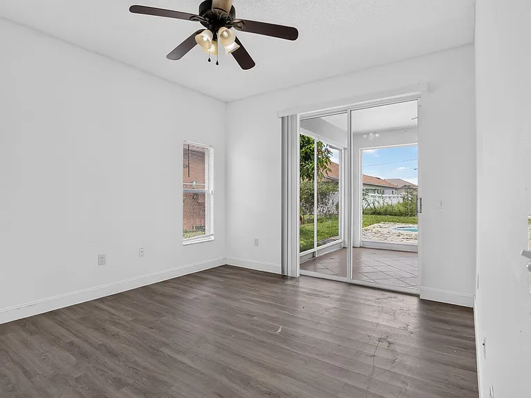 121 Aurelia Ct — Photo 25