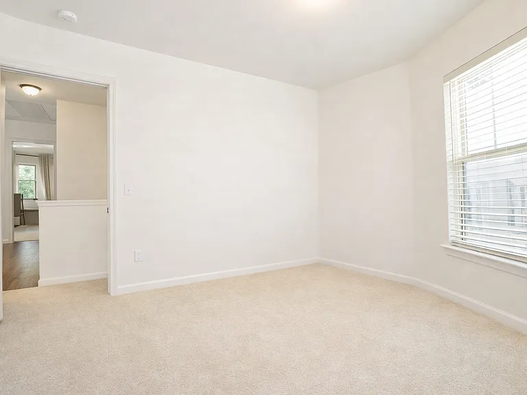 727 Maypearl Ln — Photo 12