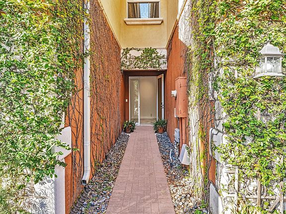 3rd image of 1139 NE 13th Avenue #1139